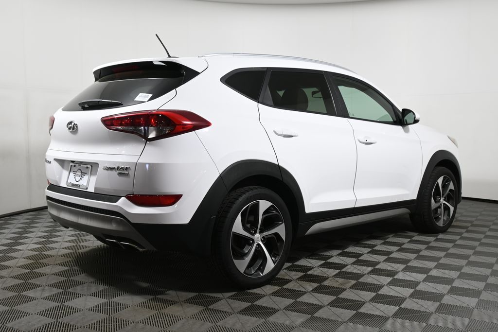 2017 Hyundai Tucson Sport 7
