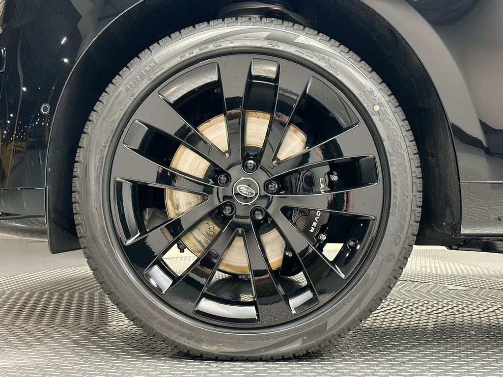 Thumbnail: 2024 Land Rover Range Rover Sport - 10
