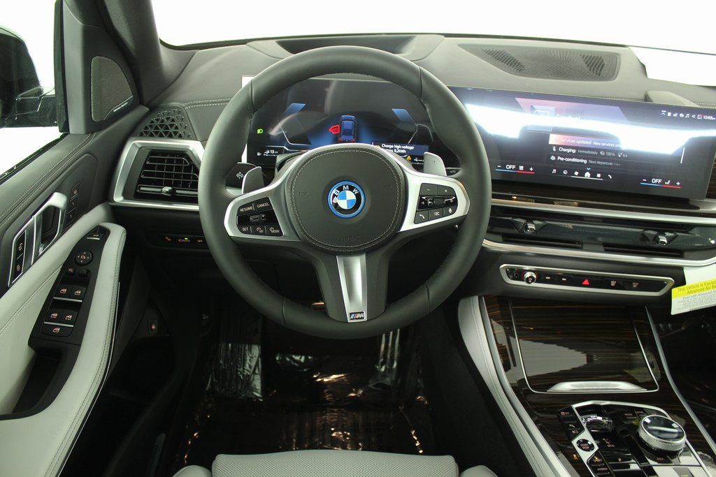 Thumbnail: 2026 BMW X5 - 3