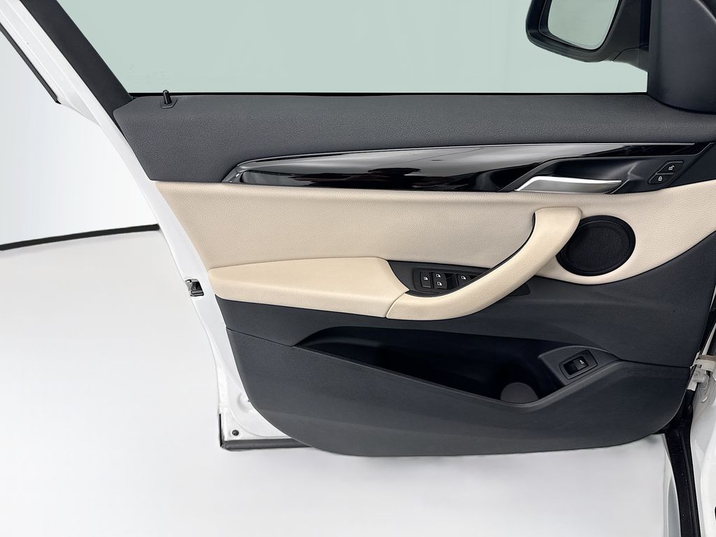 Thumbnail: 2021 BMW X1 - 23