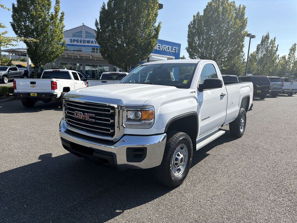 White 2016 GMC Sierra 2500HD Pickup Truck Four-Wheel Drive 6-Speed Automatic Overdrive