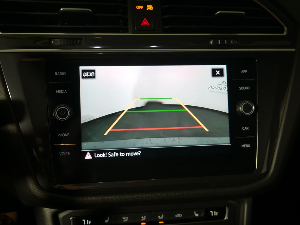 Thumbnail: 2021 Volkswagen Tiguan - 26