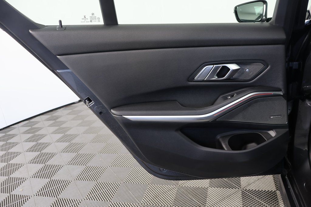 Thumbnail: 2021 BMW 3 Series - 13