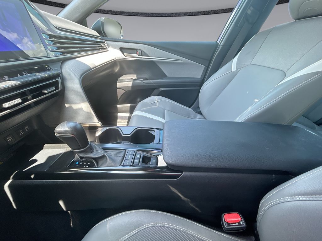 Thumbnail: 2025 Toyota Camry - 27