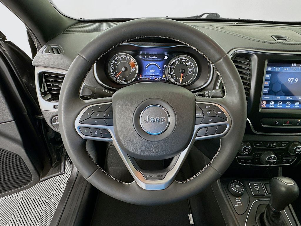 Thumbnail: 2021 Jeep Cherokee - 11