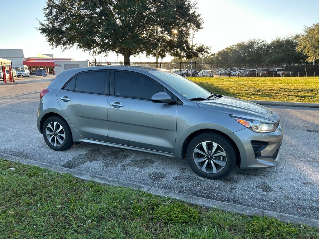 Thumbnail: 2021 Kia Rio - 7