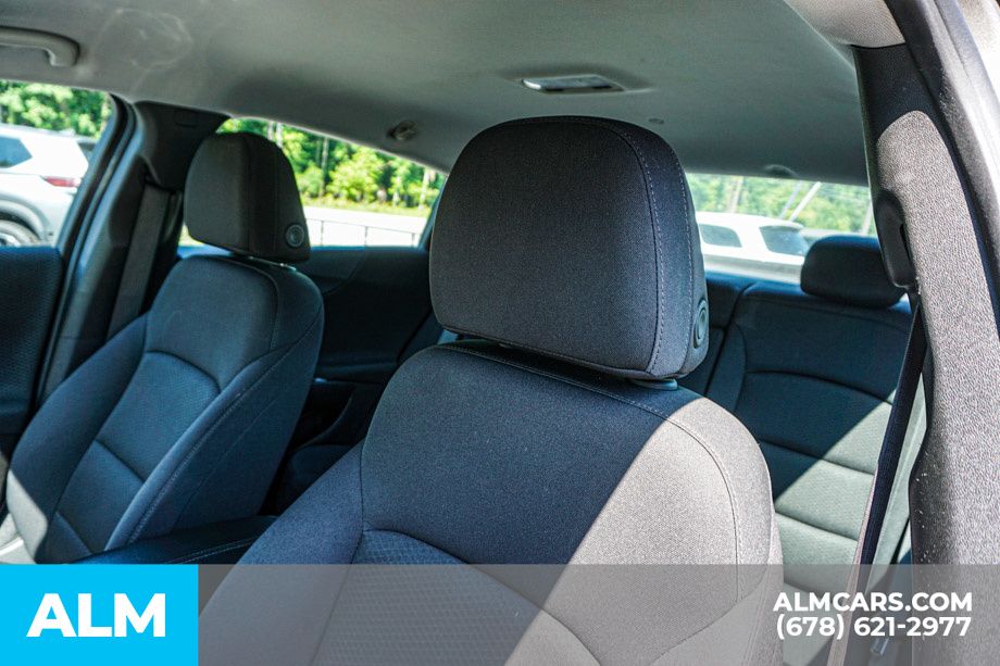 Used 2024 Gray Chevrolet LT image 18