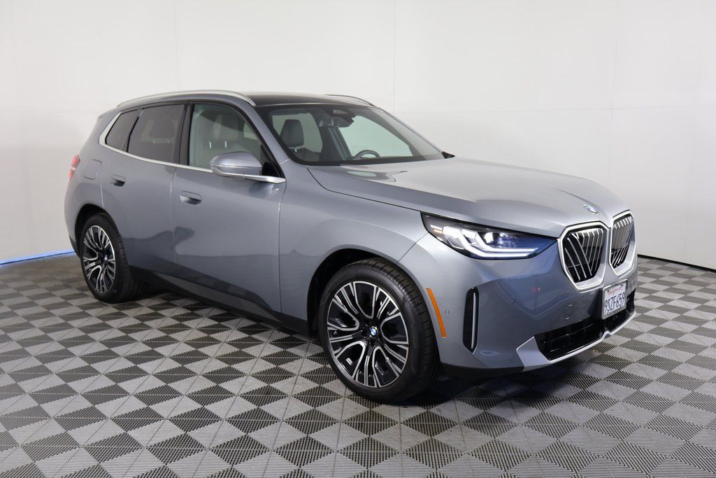 Thumbnail: 2025 BMW X3 - 3