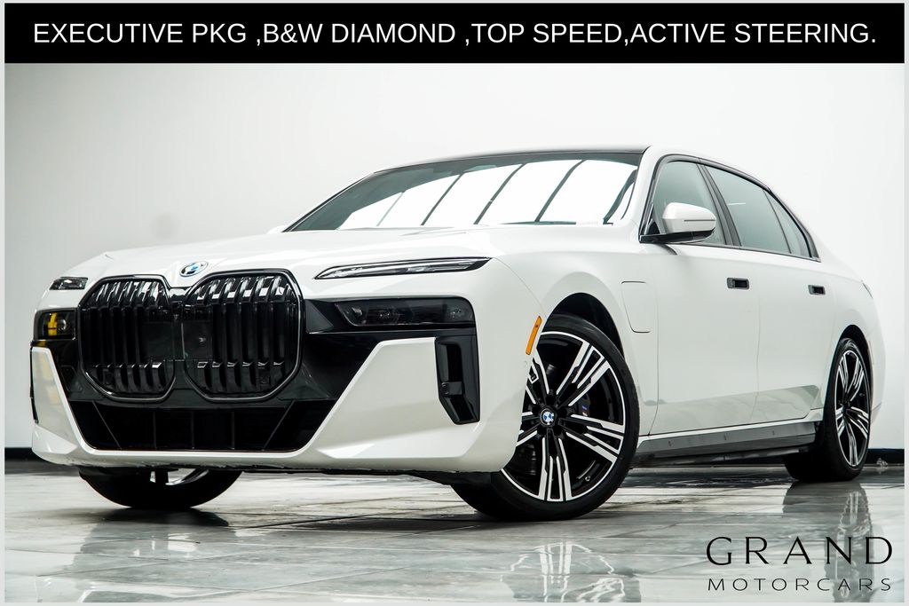 Mineral White Metallic 2025 BMW 7 Series Sedan All-Wheel Drive 8-Speed Automatic