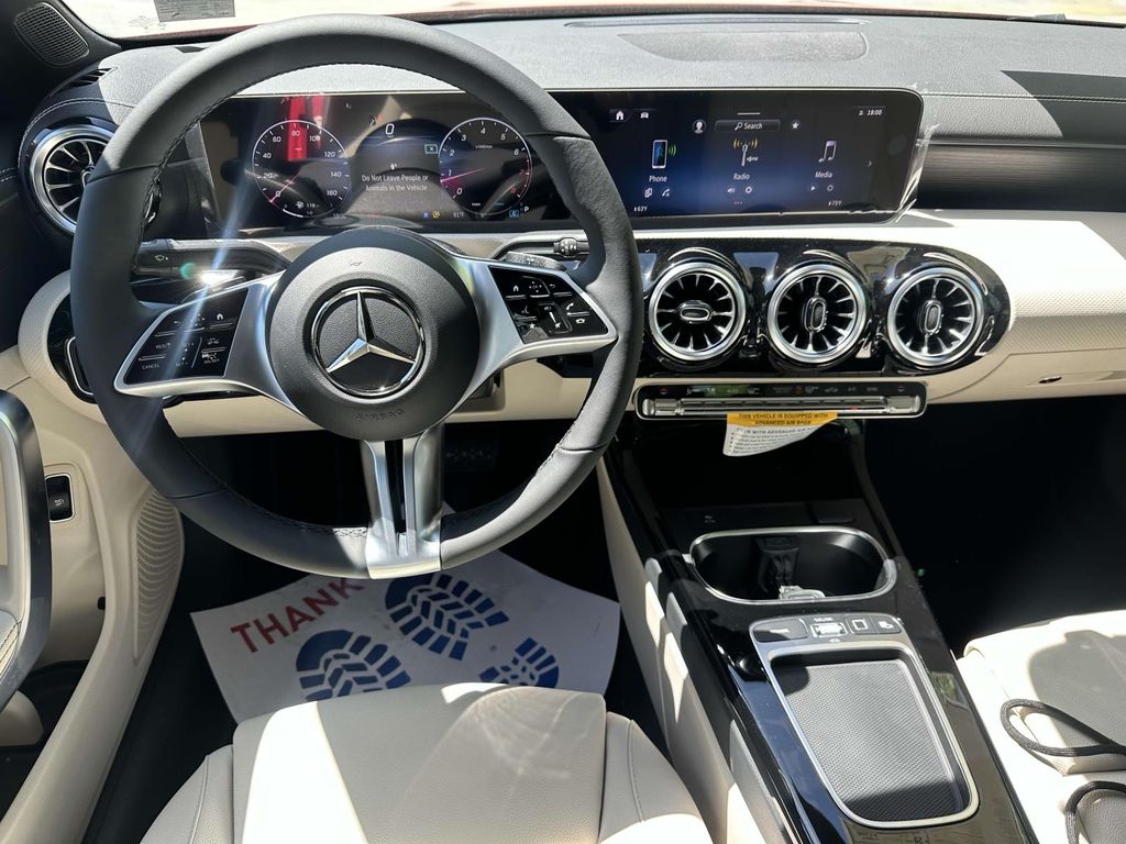 2025 Mercedes-Benz CLA 250 8
