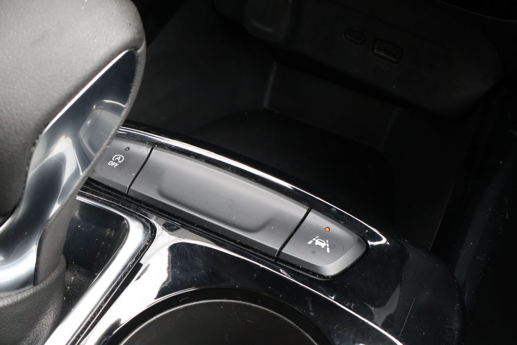 Thumbnail: 2025 Chevrolet Trax - 24