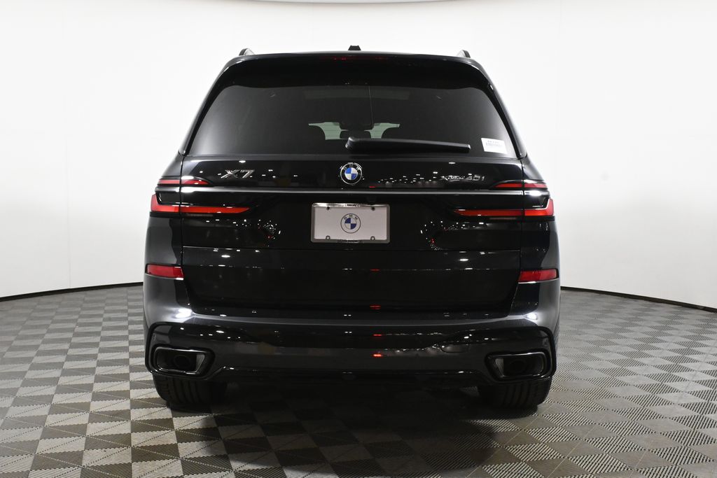 Thumbnail: 2027 BMW X7 - 6
