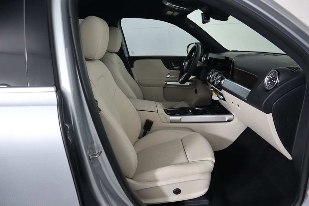 2025 Mercedes-Benz EQB 250+ 22