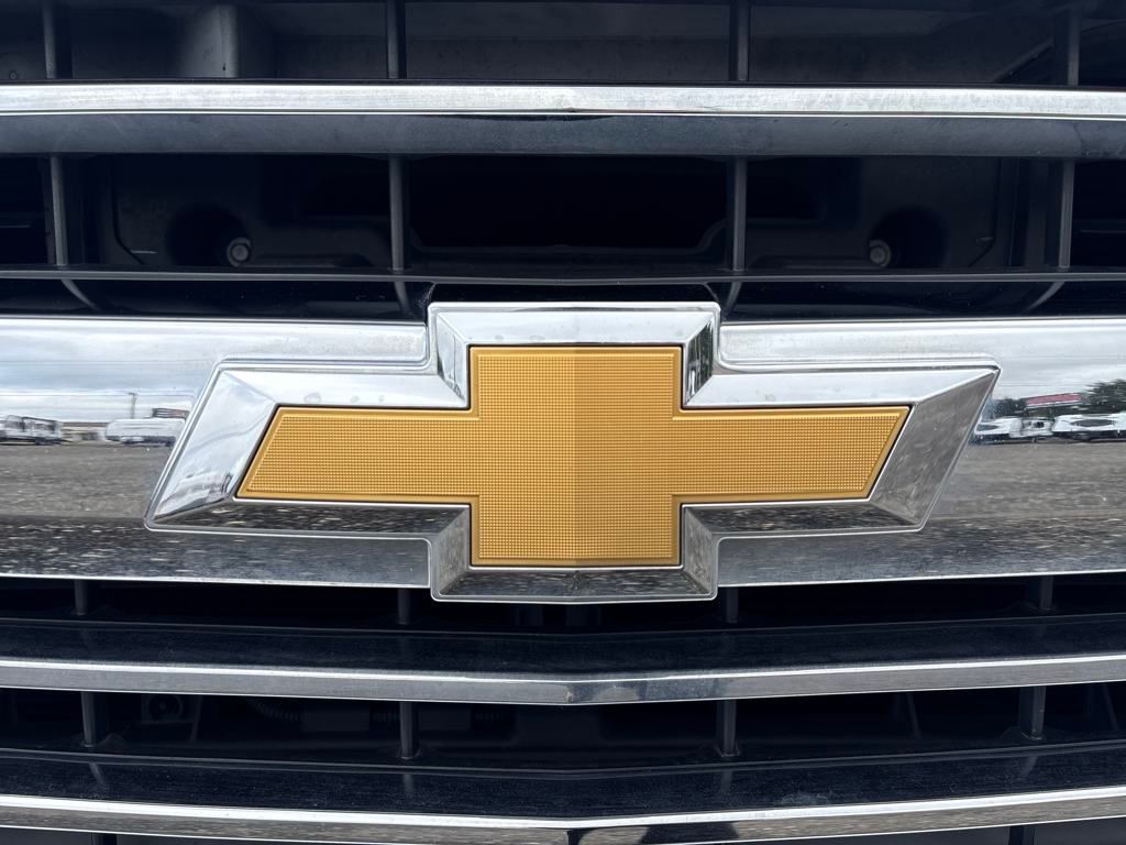 2017 Iridescent Pearl Tricoat Chevrolet Silverado 1500 High Country 4X4 Truck