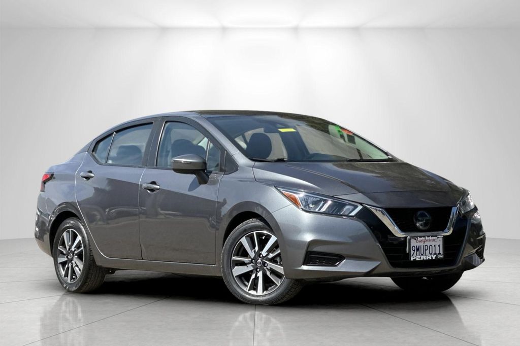 2021 Nissan Versa SV FWD