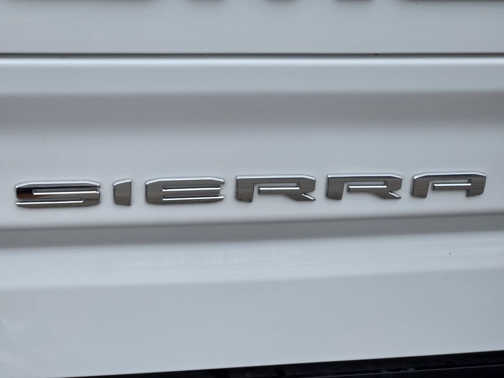 2025 GMC Sierra 1500 AT4 - 11