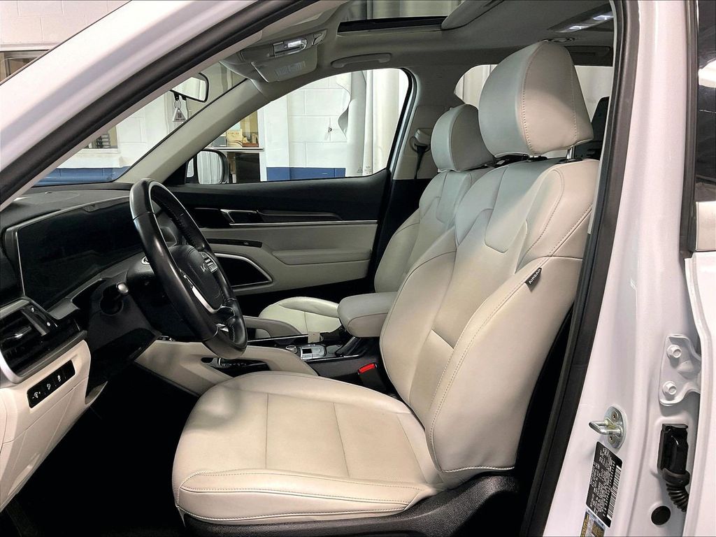 2023 Kia Telluride — photo 10