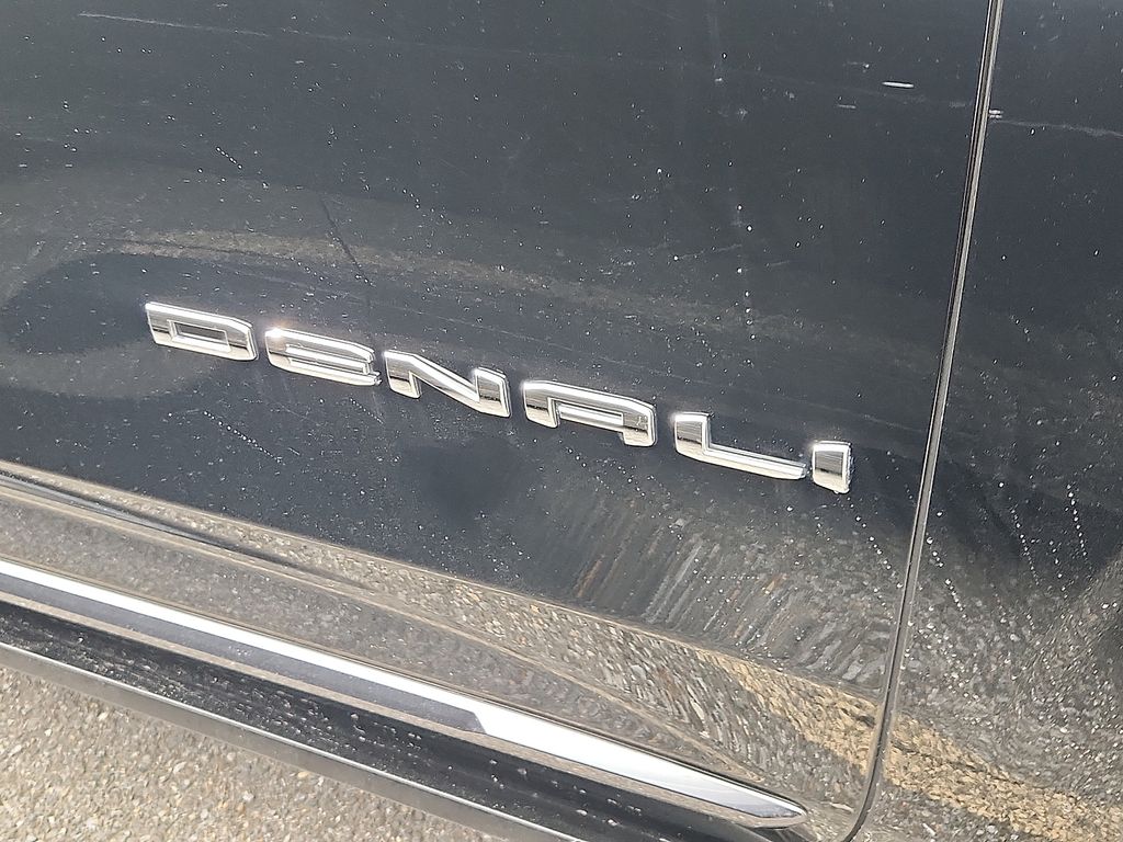 Thumbnail: 2023 GMC Yukon - 4