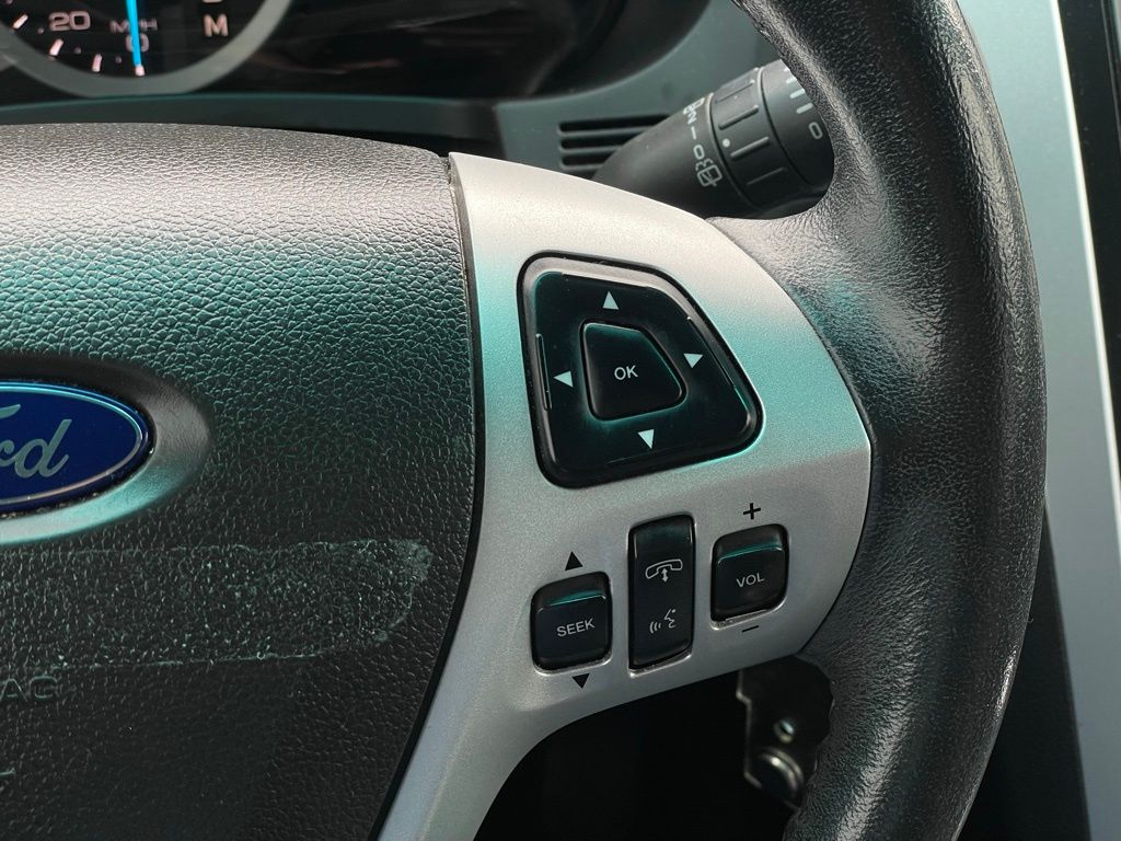 Thumbnail: 2015 Ford Explorer - 14