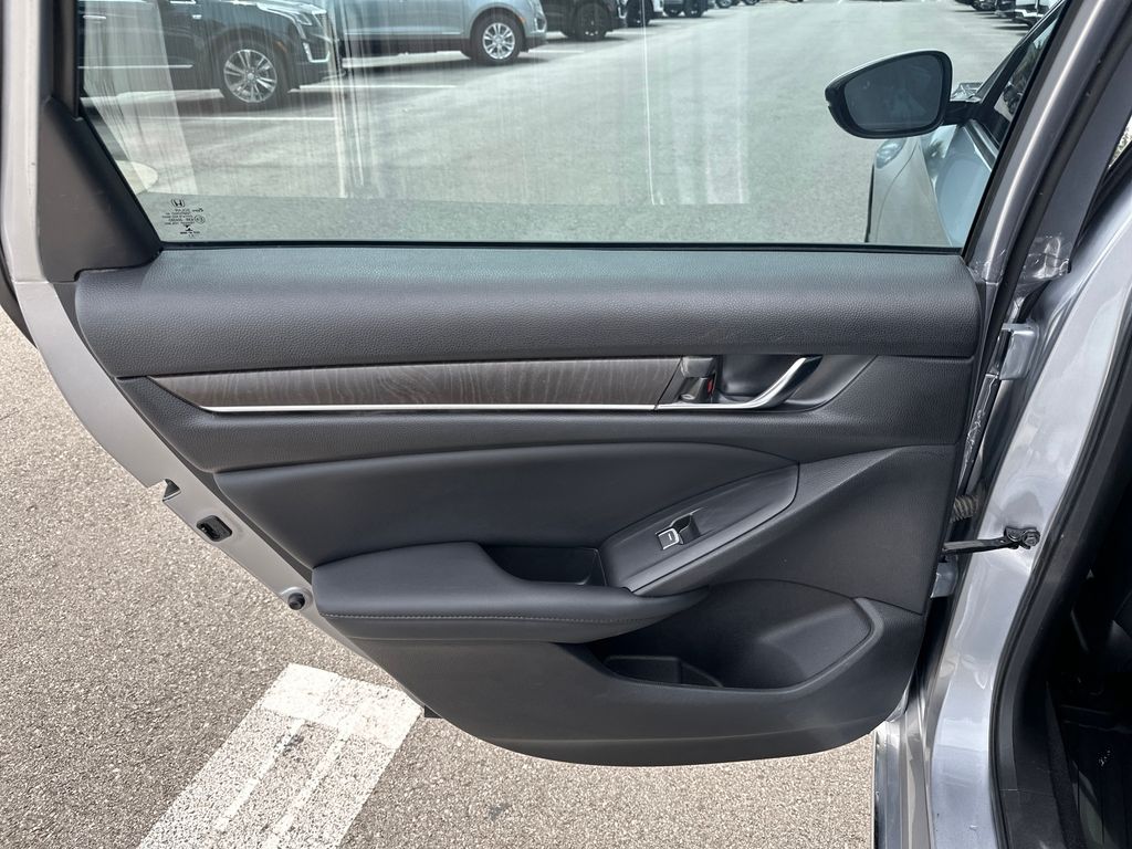Used Car 2021 Honda Accord  Ex-l For Sale Under $25,000 In Austin, Texas