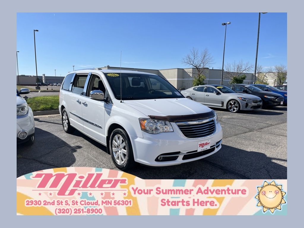 2016 Chrysler Town & Country Limited FWD