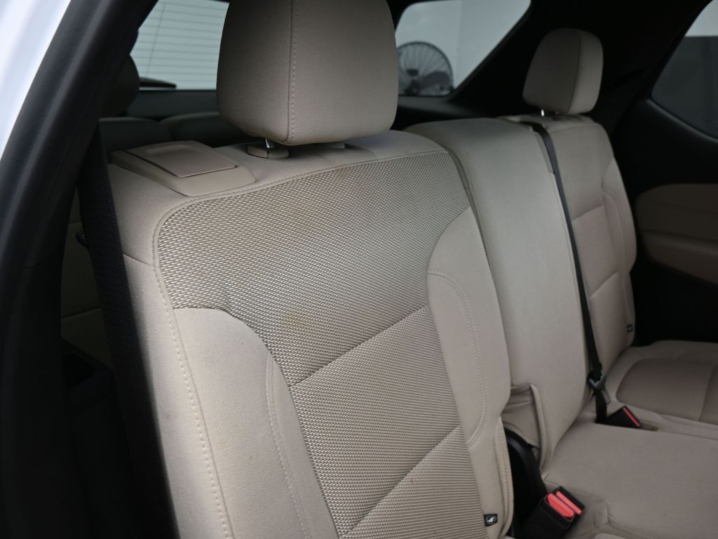 Used 2023 Summit White Chevrolet LS image 31