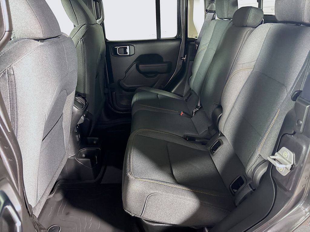 2025 Jeep Gladiator Willys