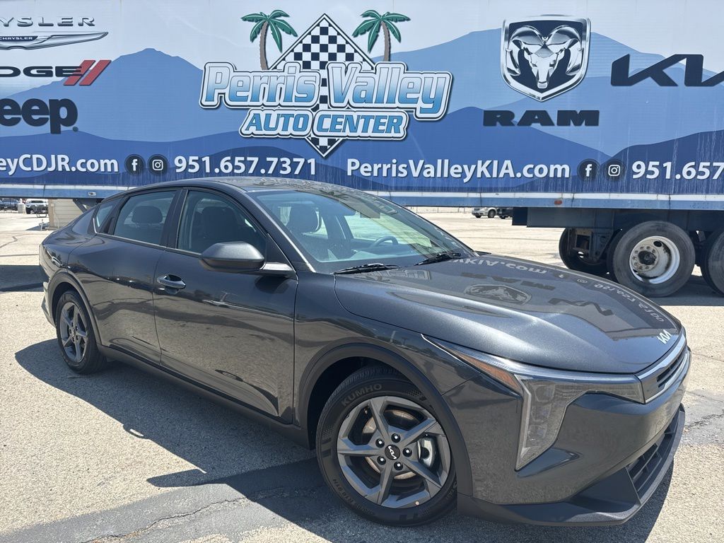 2025 Kia K4 LXS