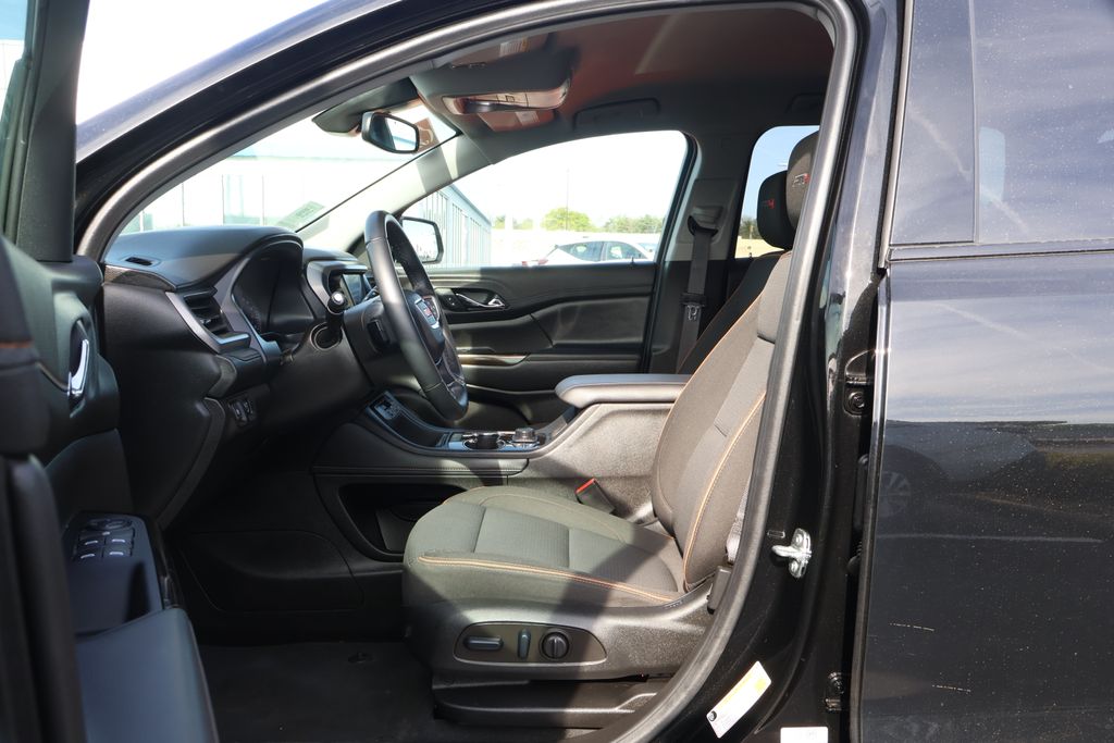 Thumbnail: 2023 GMC Acadia - 9