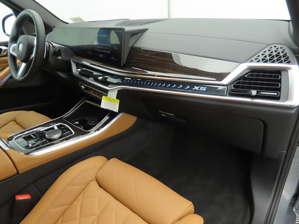 Thumbnail: 2026 BMW X5 - 17