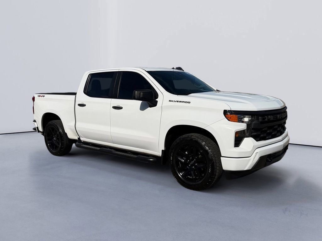 Summit White 2024 Chevrolet Silverado 1500 Custom Crew Cab 4WD Pickup Truck Four-Wheel Drive 8-Speed Automatic