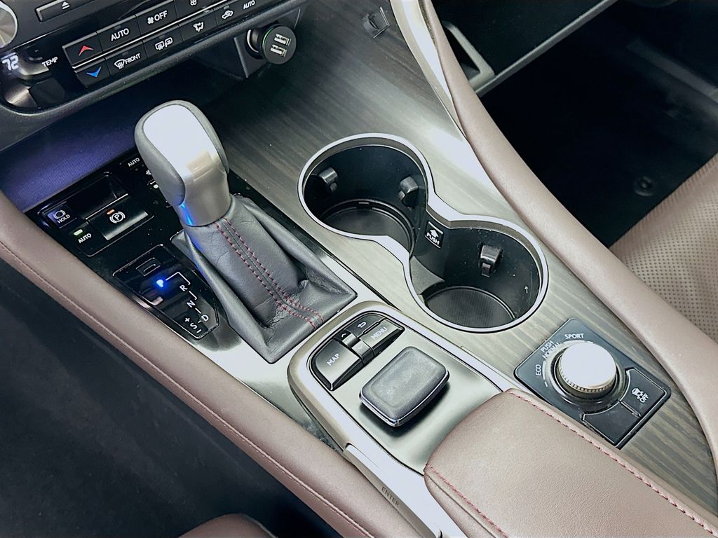 Thumbnail: 2016 Lexus RX - 17