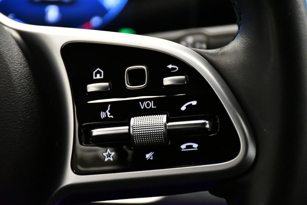 Thumbnail: 2022 Mercedes-Benz GLB - 25