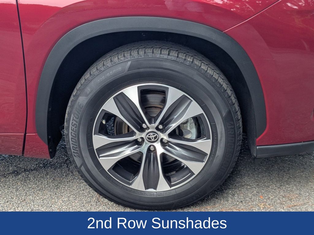 2022 Toyota Highlander Hybrid XLE