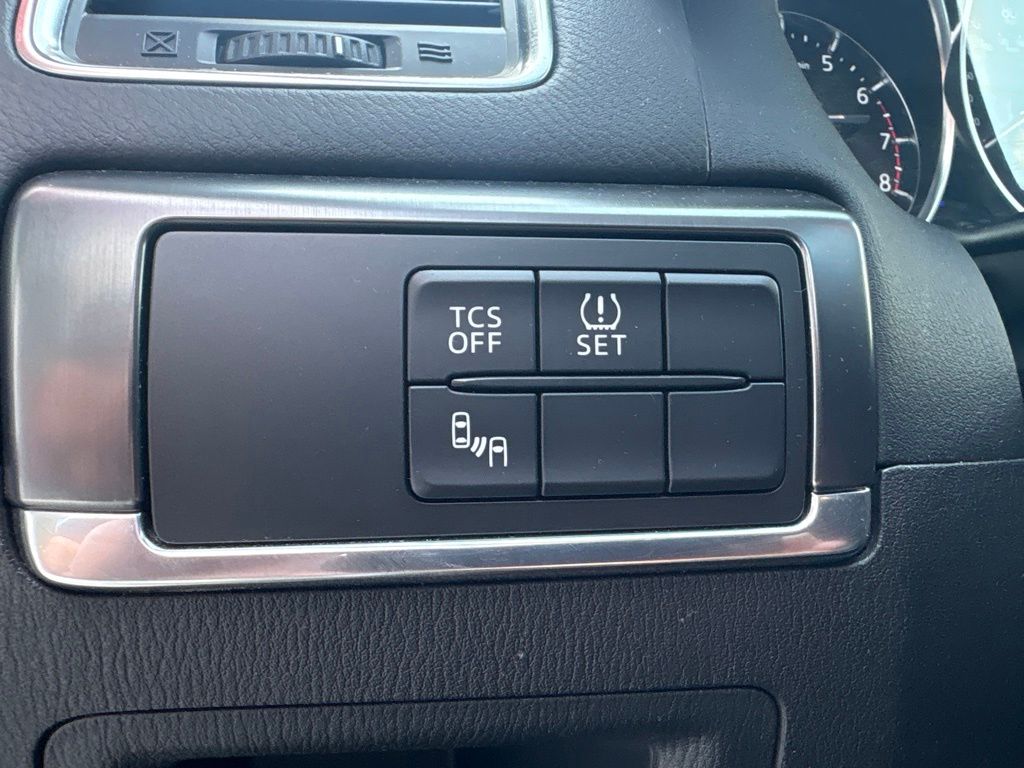 Used 2016 Gray Mazda Grand Touring image 15