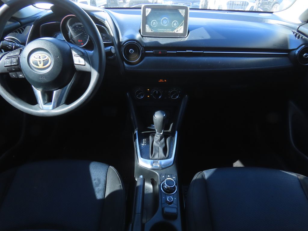 Thumbnail: 2018 Toyota Yaris - 7