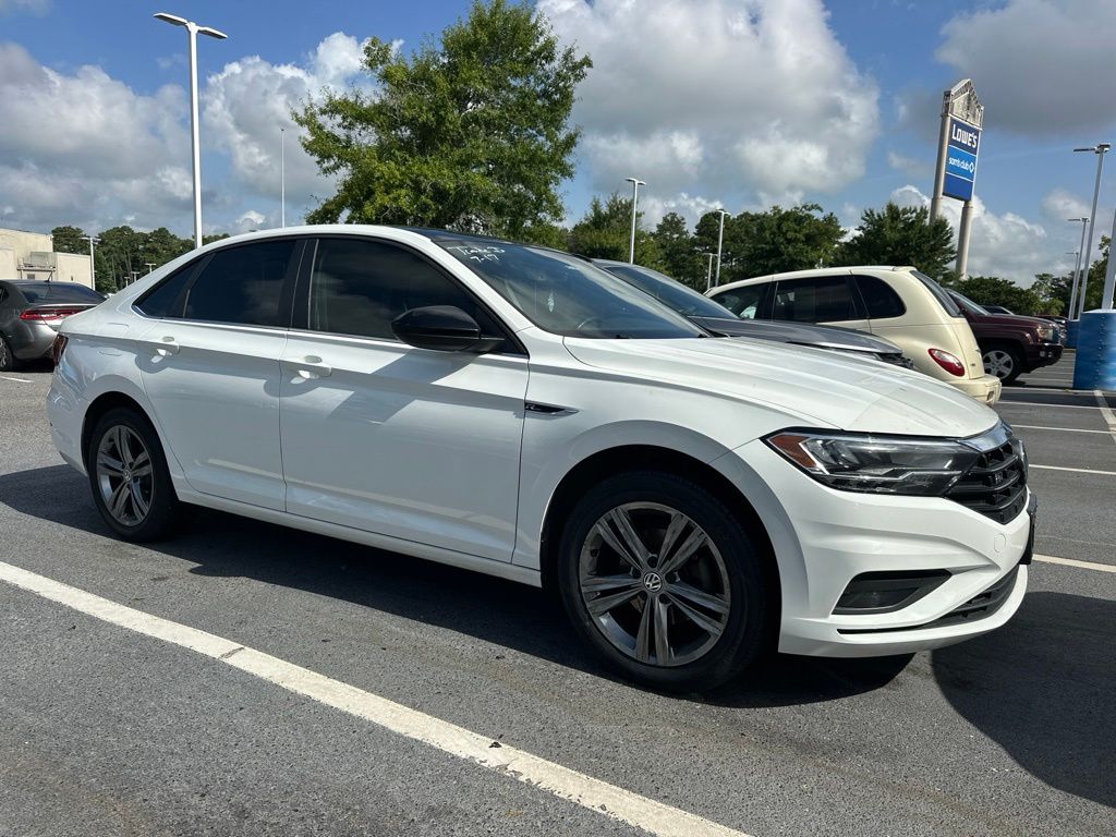 Pure White 2019 Volkswagen Jetta Sedan Front-Wheel Drive 8-Speed Automatic