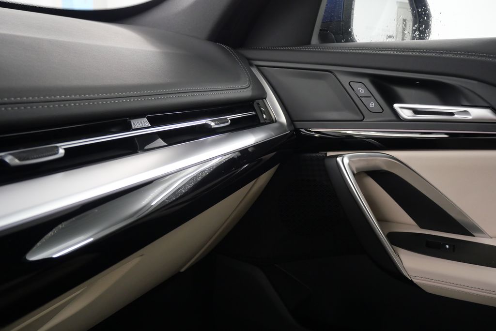 2025 BMW X1 xDrive28i 28