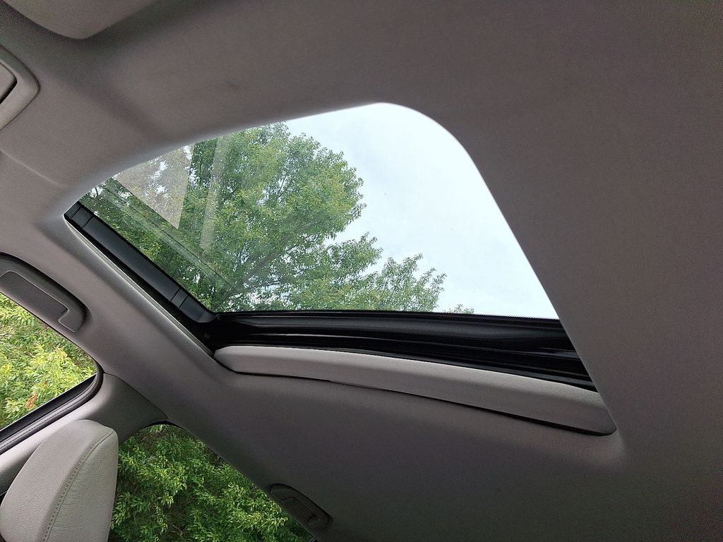 Thumbnail: 2016 Honda Pilot - 15