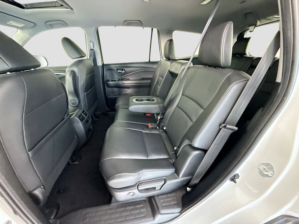 Thumbnail: 2022 Honda Pilot - 21