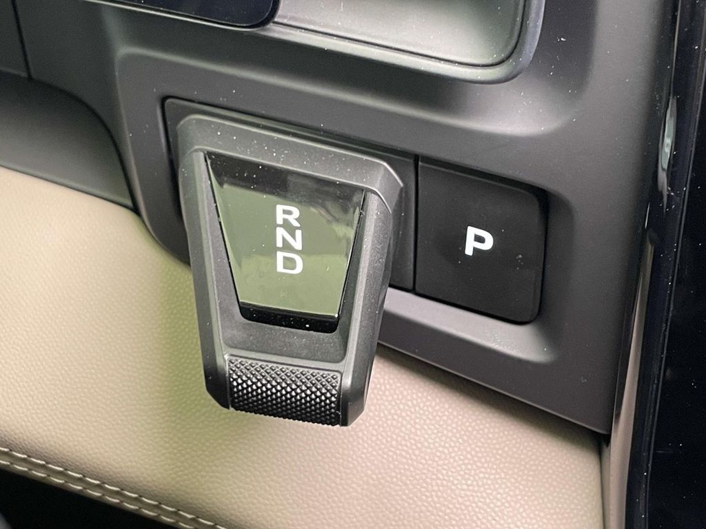 2026 Porsche Cayenne Base Green at Audi Porsche Sewickley