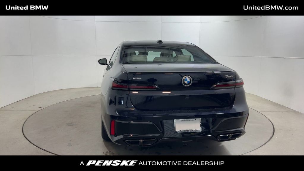2025 BMW 7 Series 760i xDrive 7