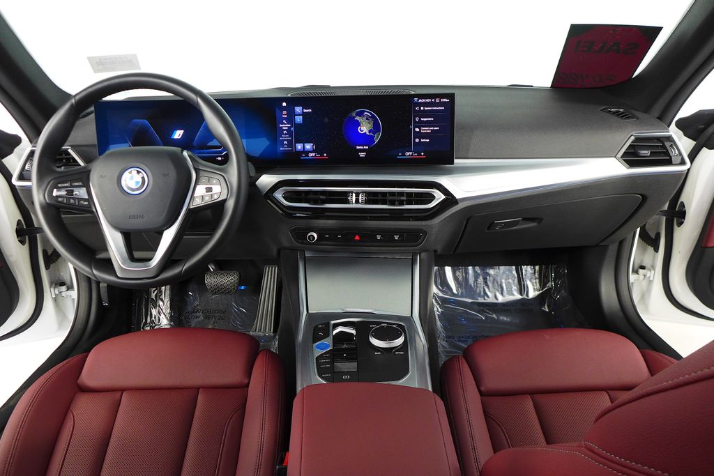 Thumbnail: 2023 BMW i4 - 25