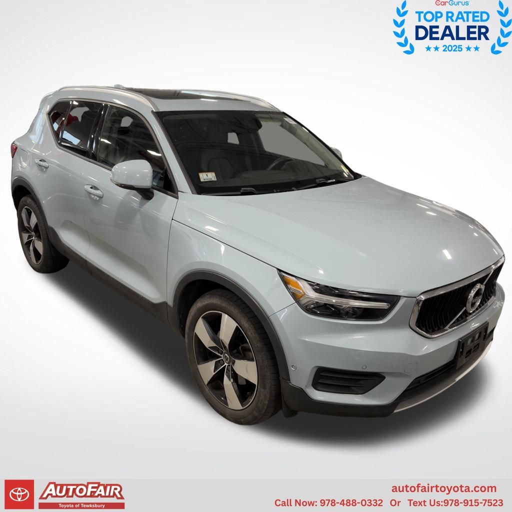 2019 Volvo XC40 T5 Momentum AWD