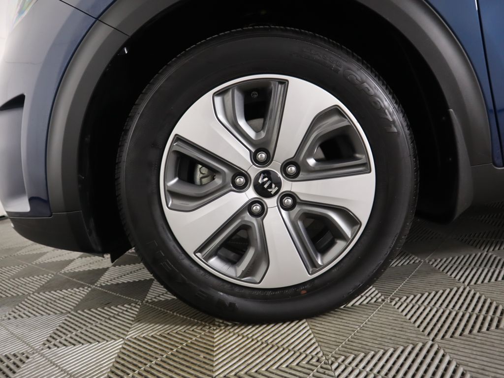 Thumbnail: 2019 Kia Niro - 30