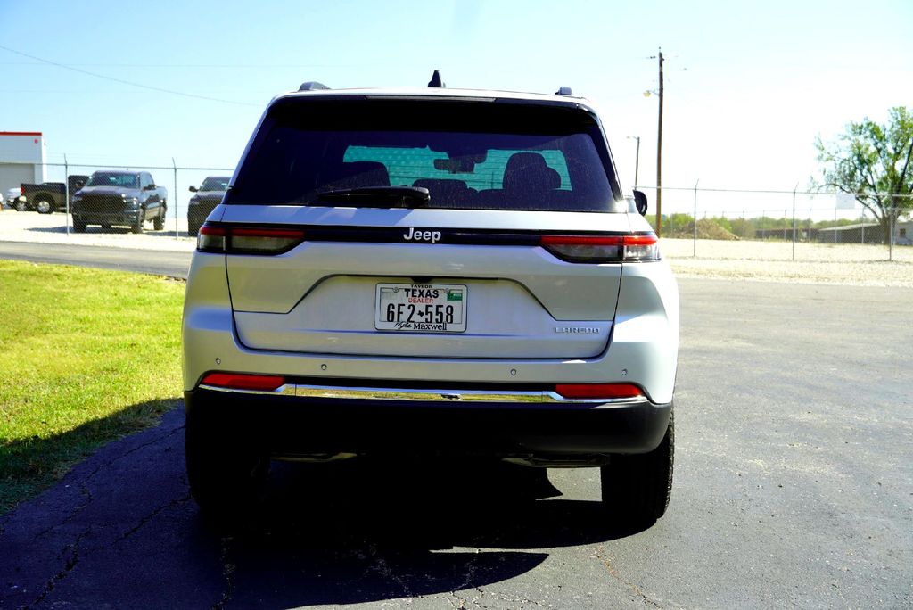 New Car 2025 Jeep Grand Cherokee  Laredo For Sale Under $40,000 In Taylor, Texas