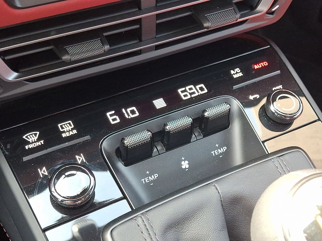 Thumbnail: 2023 Porsche 911 - 14