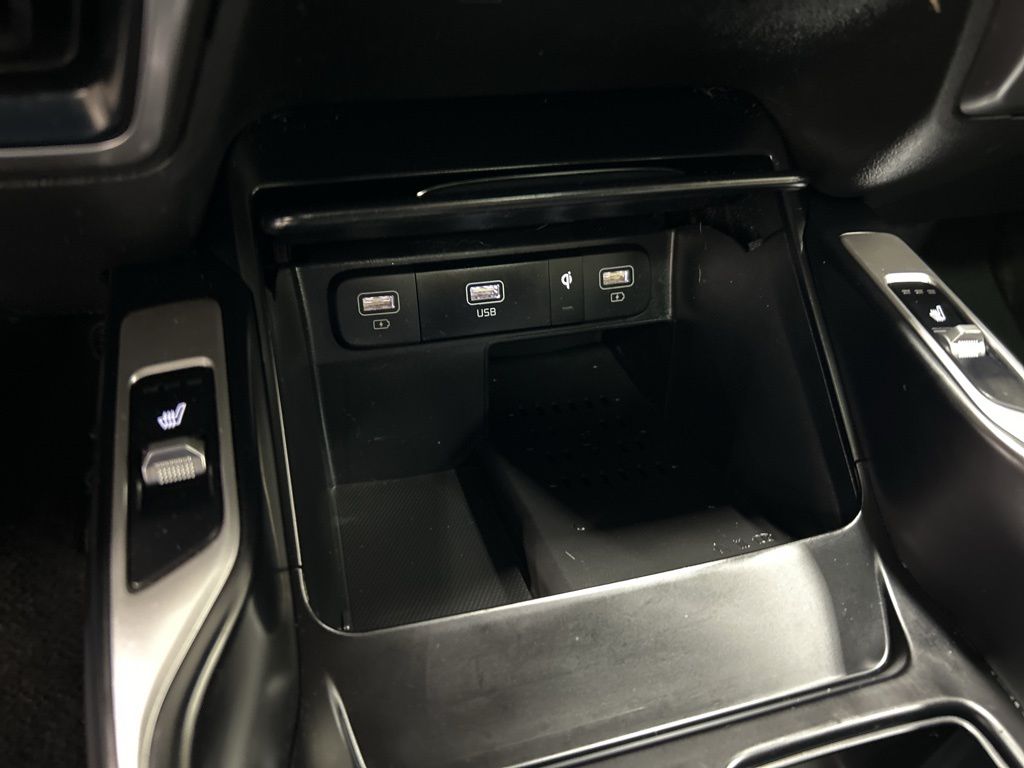 used 2023 Kia Sorento car, priced at $25,801