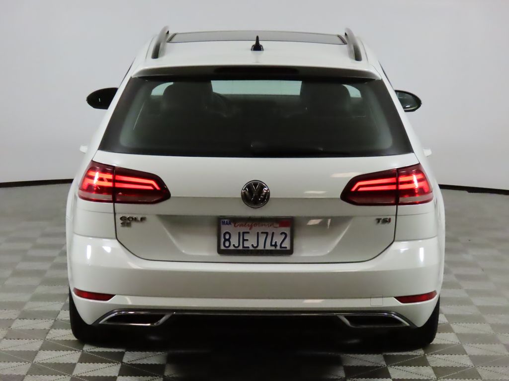 Thumbnail: 2018 Volkswagen e-Golf - 4