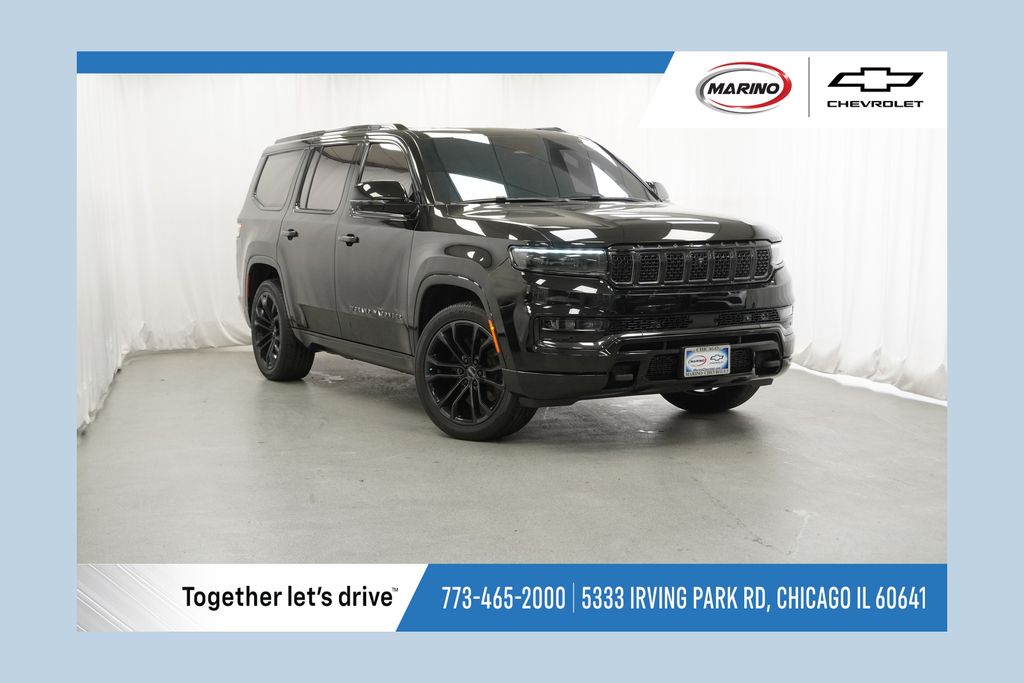 Diamond Black Crystal Pearlcoat 2022 Jeep Grand Wagoneer SUV / Crossover Four-Wheel Drive 8-Speed Automatic